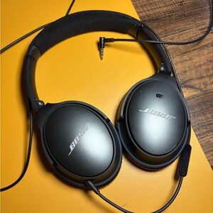 Bose Black Over-Ear Headphones